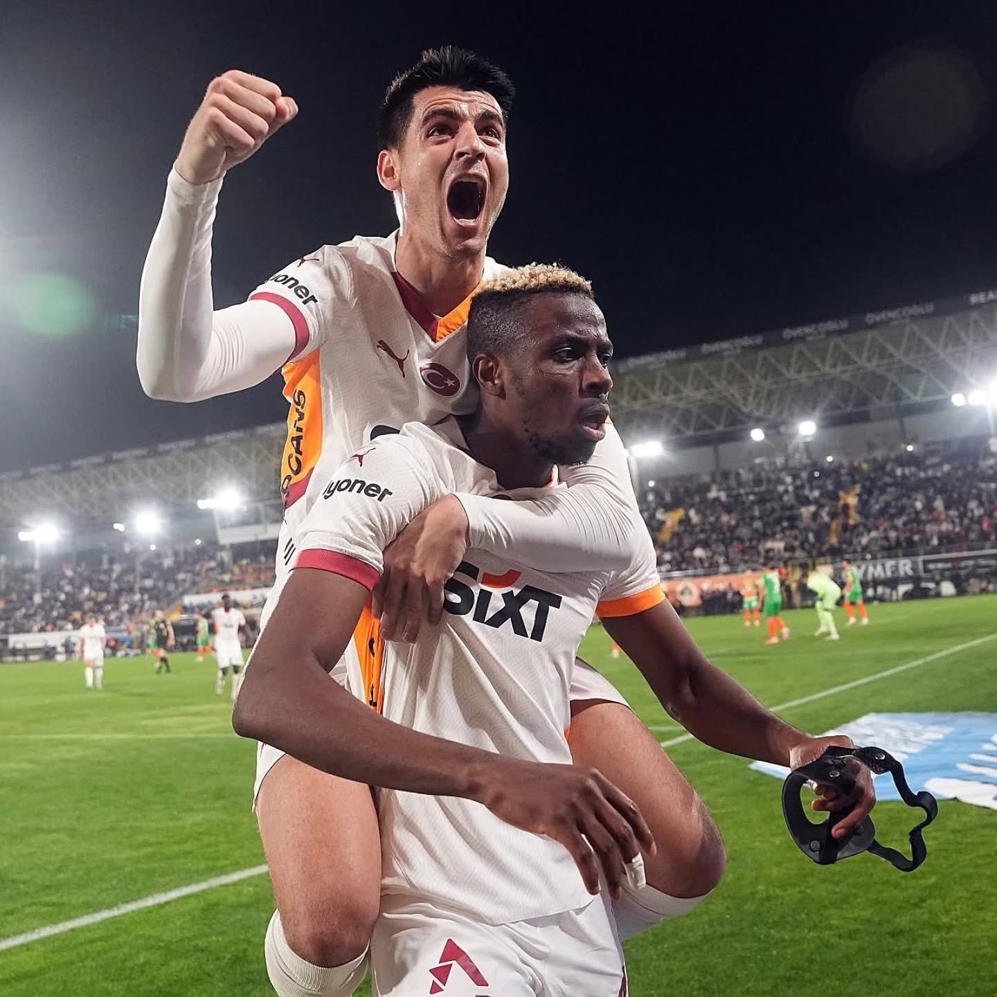 电子竞技投注-罗马诺:奥斯梅恩转会将引起连锁反应,那不勒斯正努力签下努涅斯