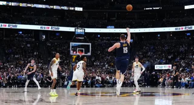 电子竞技投注-真的不在乎数据！约基奇再进后场三分 赛季20中2